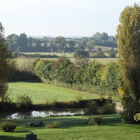 Chambres D'hotes Chateau De Serans - Atelier Balias Bed & Breakfast