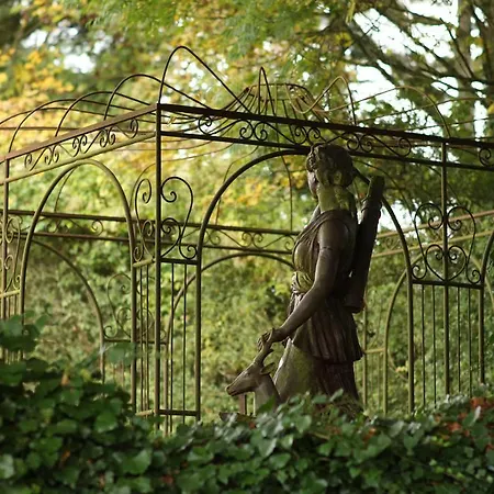 Bed & Breakfast Chambres D'hotes Chateau De Serans - Atelier Balias *