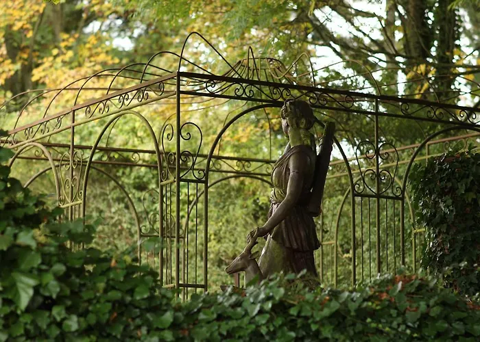 Bed & Breakfast Chambres D'hotes Chateau De Serans - Atelier Balias *